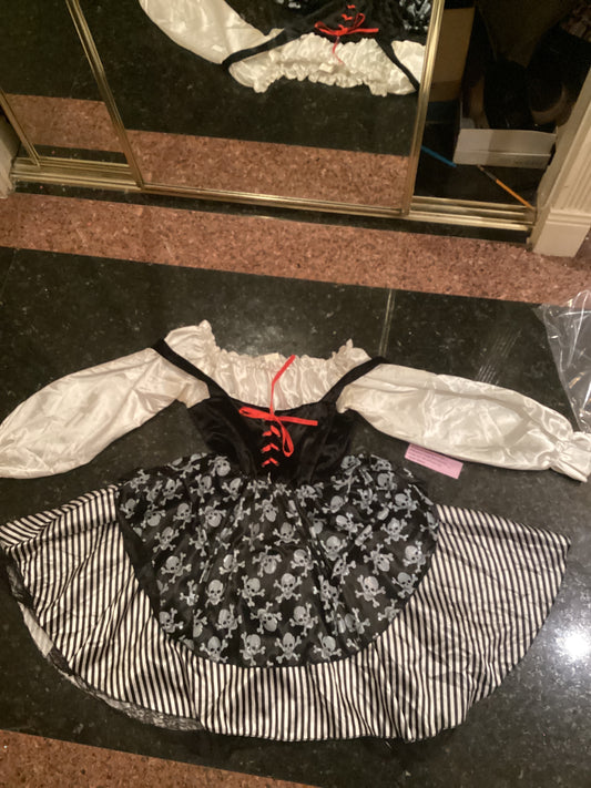 Pirate dress costume (preteen-teen) Item #47