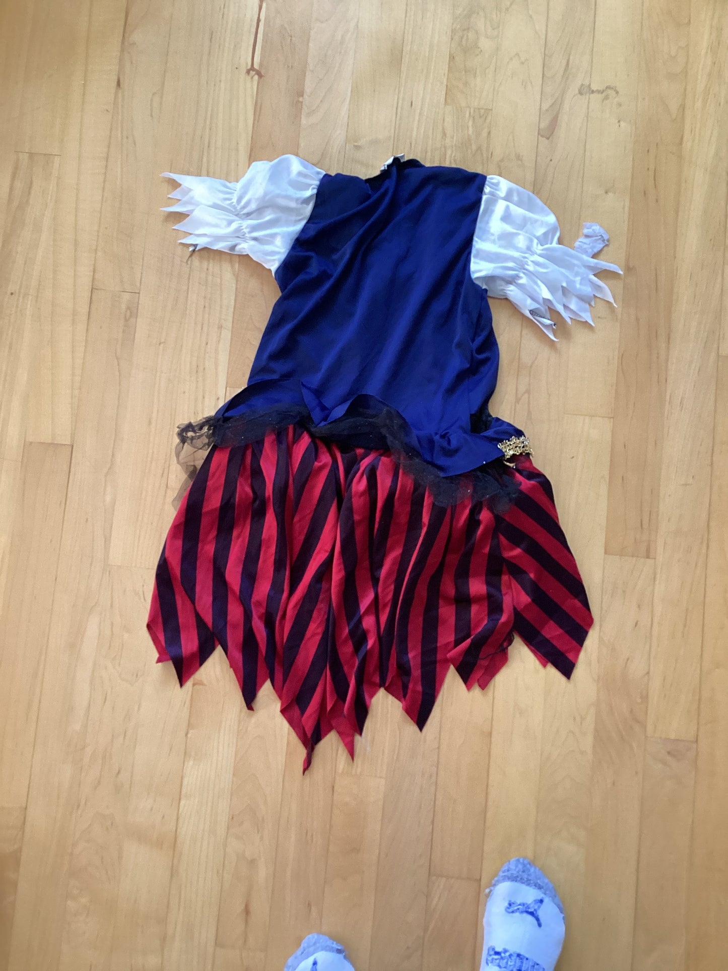 Pirate dress costume (4-5) Item #26